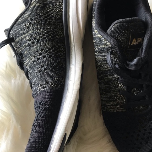 APL Shoes - APL Techloom Pro Black Athletic Shoes Sz 7